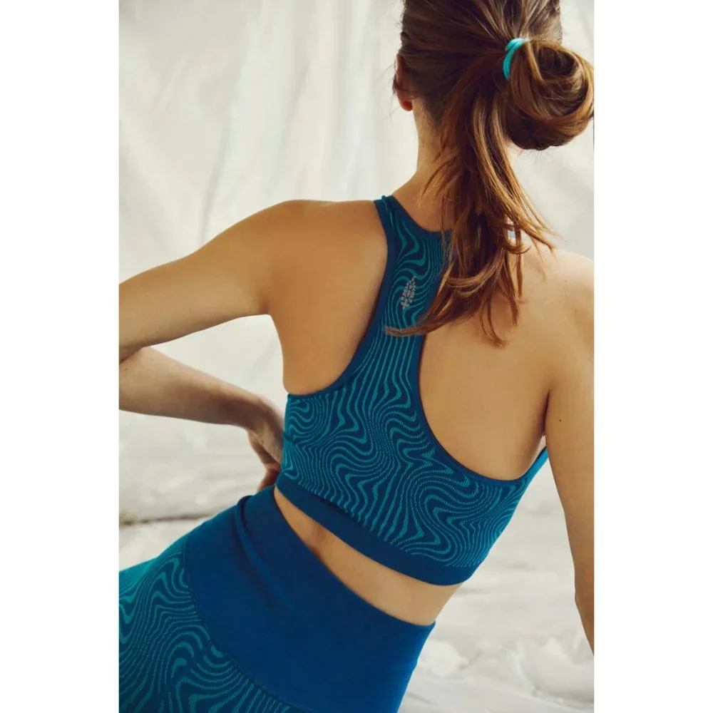 🎉LAST CHANCE🎉 NWT FP Movement Free Throw Jacquard Crop Tank / Wave Rider Swirl - Picture 3 of 8